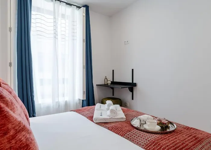 Bright & Characterful By Hostwise Daire Porto