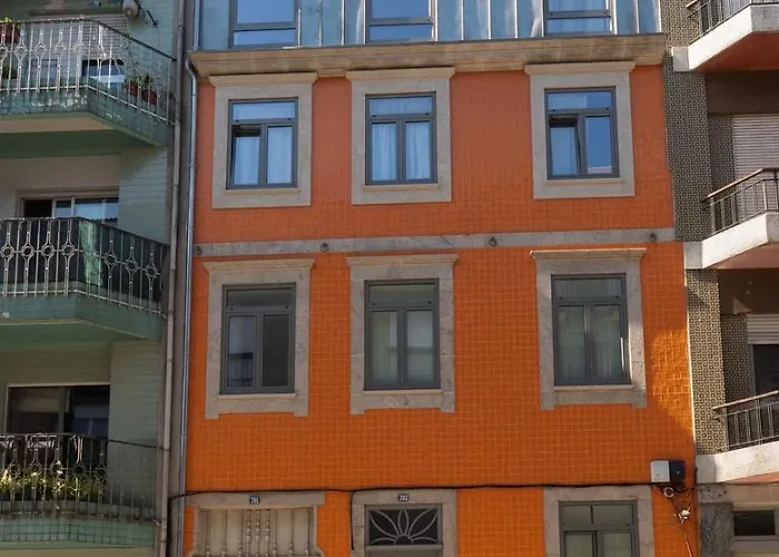 Bright & Characterful By Hostwise *