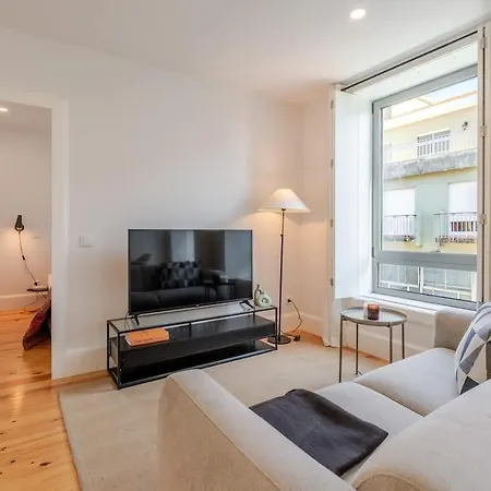 Bright & Characterful By Hostwise 波尔图