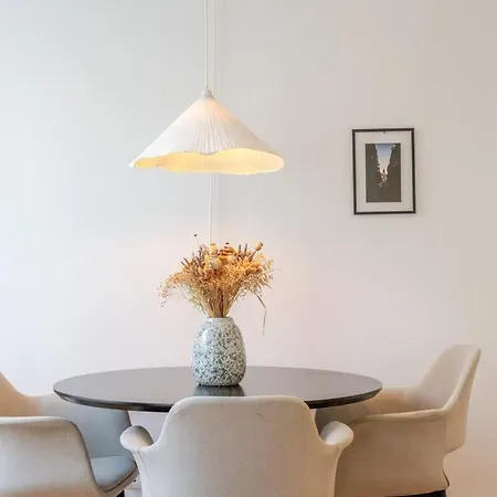Bright & Characterful By Hostwise דירה