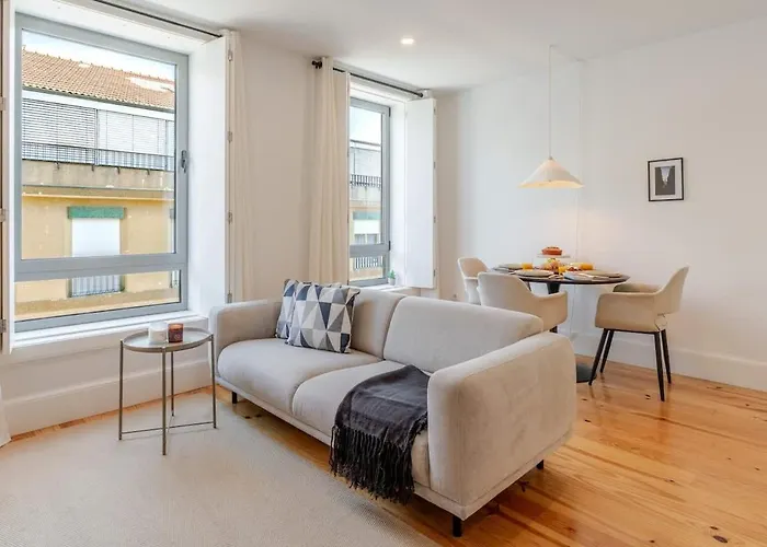 Apartman Bright & Characterful By Hostwise