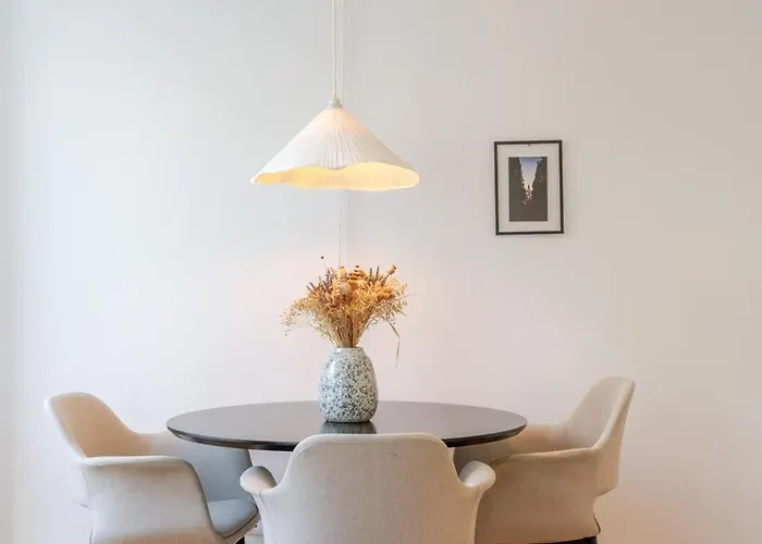 Bright & Characterful By Hostwise 公寓