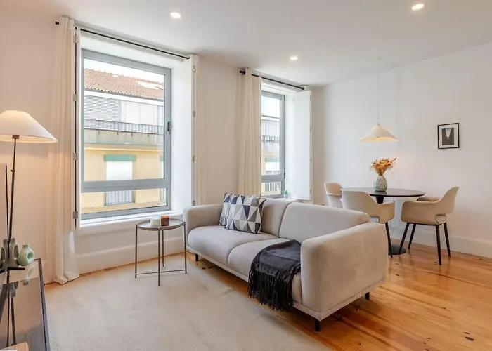 Bright & Characterful By Hostwise * Porto