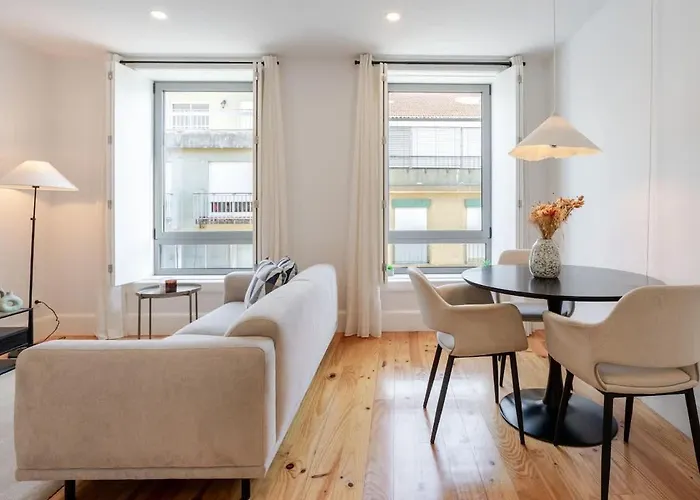 Bright & Characterful By Hostwise Porto